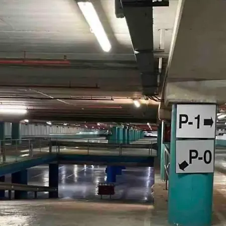 Πλωτό κατάλυμα Cozy Boat In Barcelona & Ac & Wifi & Parking *
