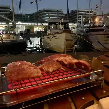 Cozy Boat In Barcelona & Ac & Wifi & Parking Ботель